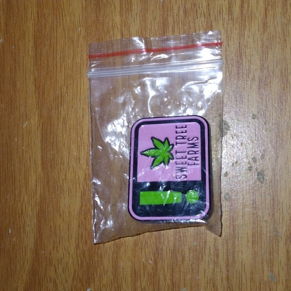 Pink Pin with Leaf - Picture 3 of 3